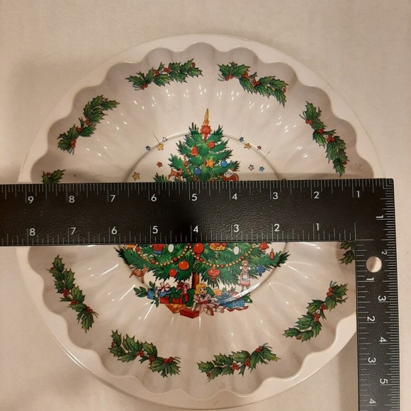 Vintage Christmas Tree 9” Plastic Serving Cookie Candy Tray Holly Plastic - Picture 11 of 13